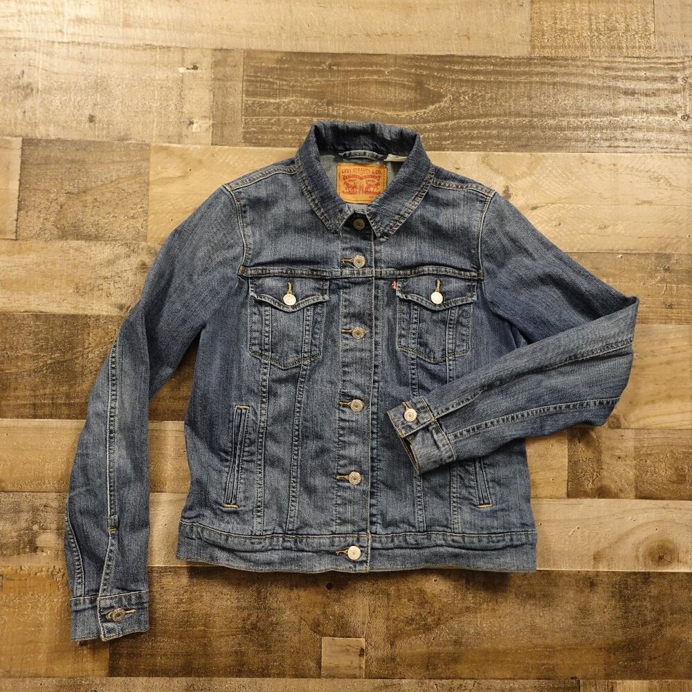 Levi’s Denim Trucker Jacket Boys Large Blue Classic Button Front